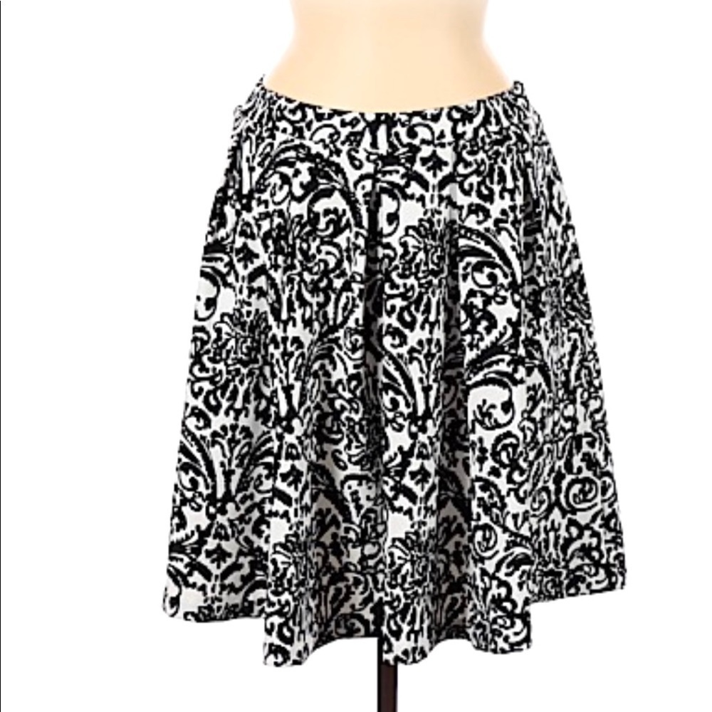 Adrienne Vittadini Boho Black White Pleated Flare Skirt Women's flowy size S